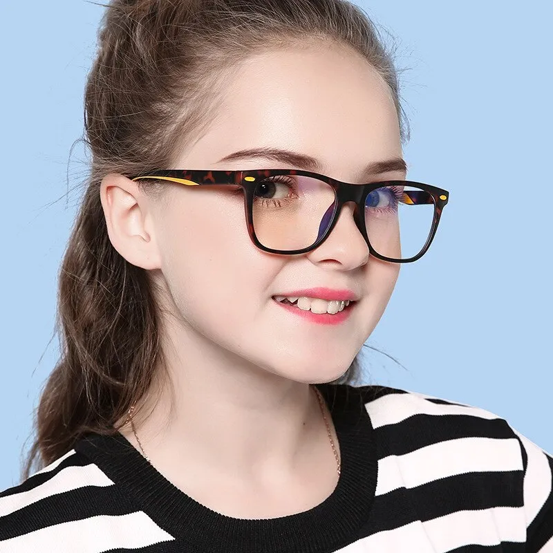 Bclear Children's Square Full Rim Silica Titanium Eyeglasses Wd5102